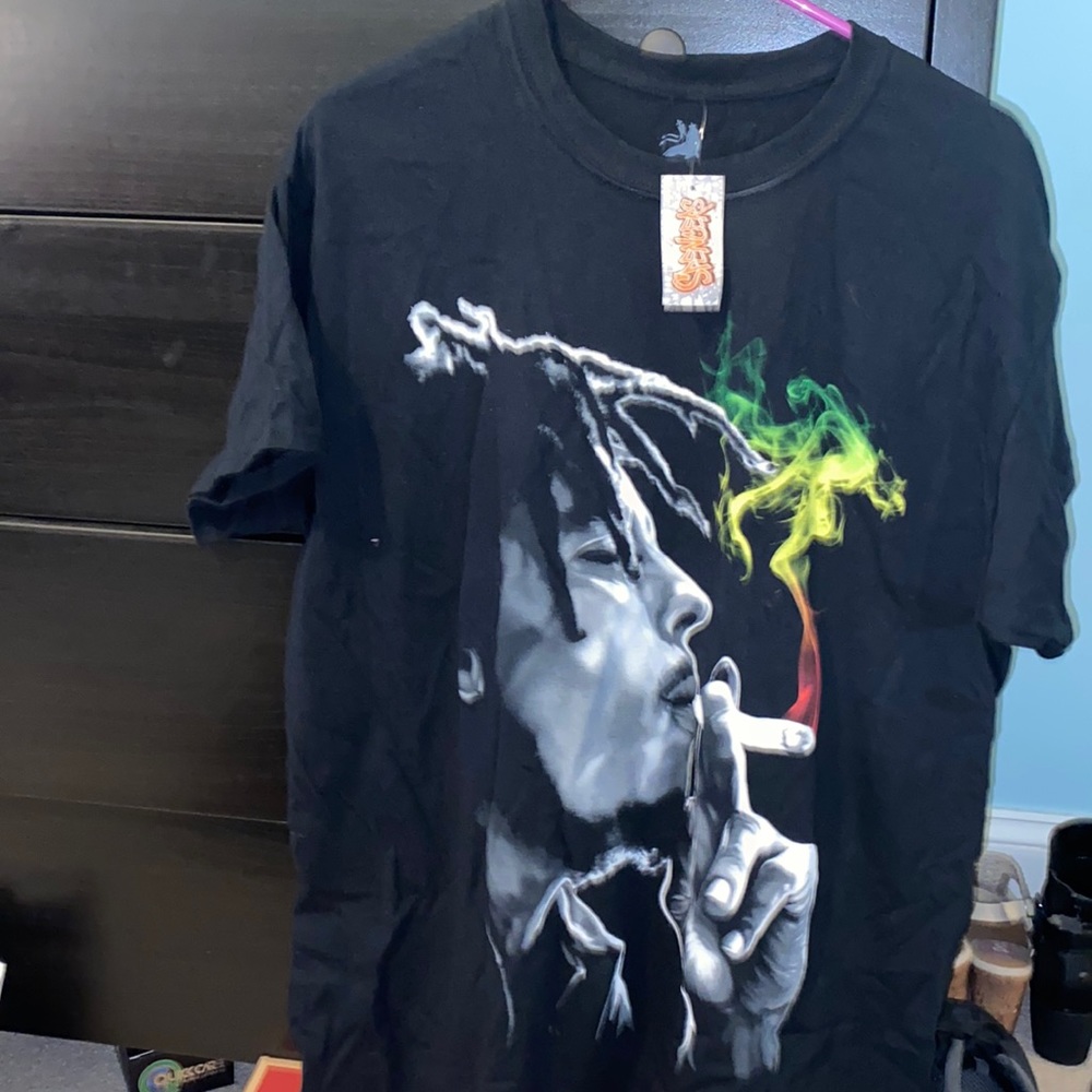 spencer’s bob marley black tshirt